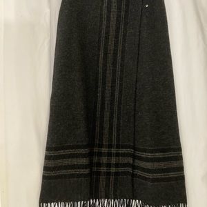 GAP size 8 wool maxi skirt